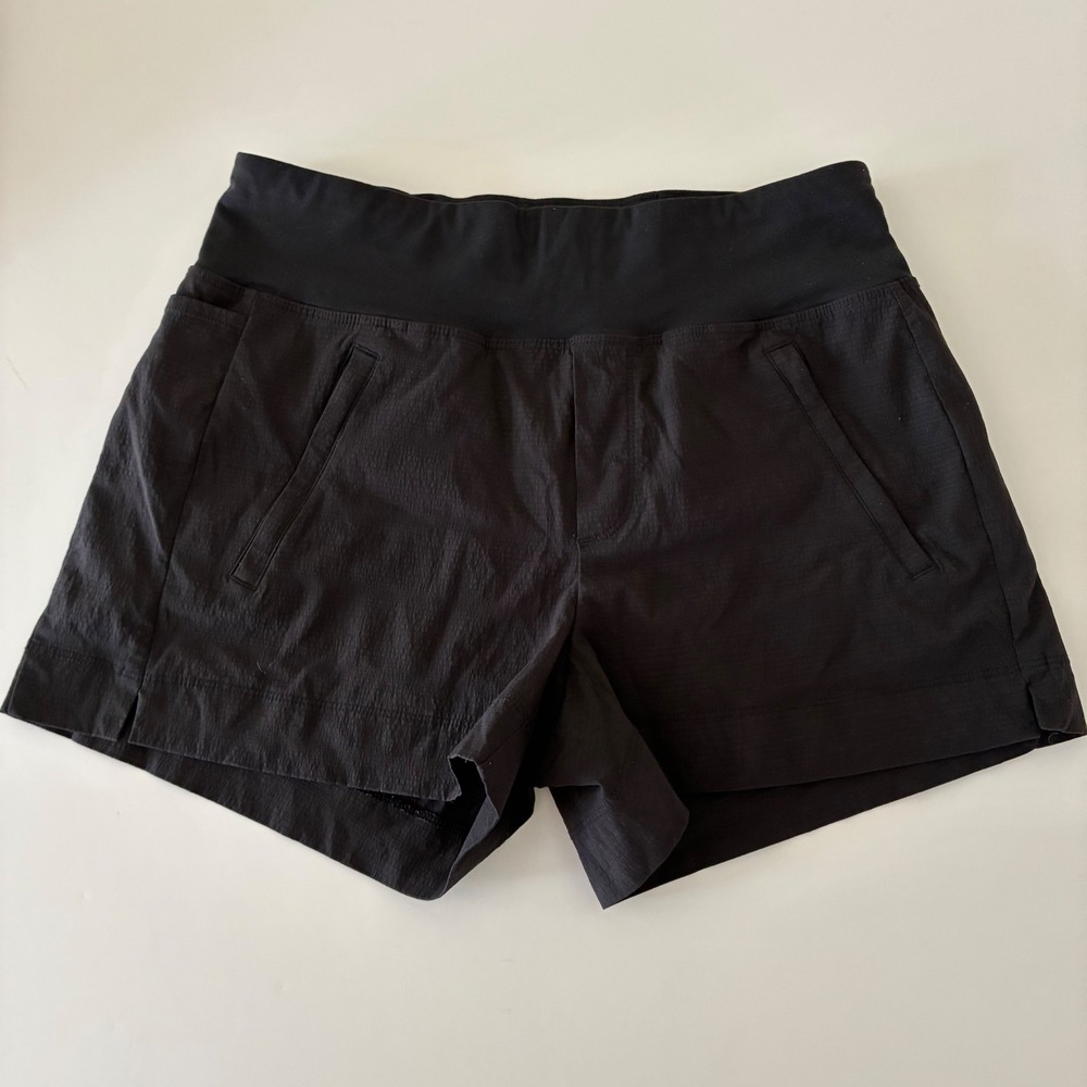 Athleta Trekkie North Short Womens Size 2 Black Hiking Athletic Ripstop Active